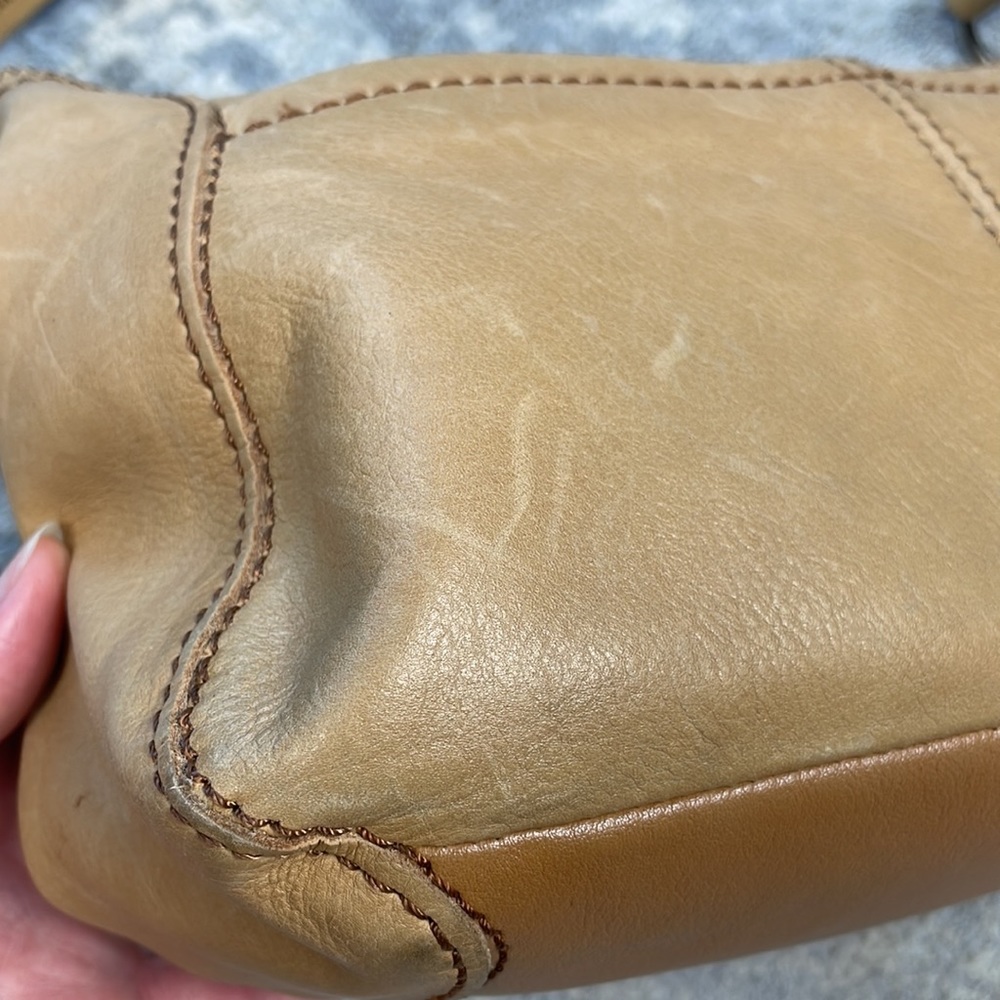 SOLD The Sak Scotch Iris Tan Beige Leather Hobo Shoulder Bag Minimalist Casual - Picture 11 of 16